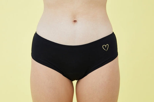 Sisters Republic -- Culotte menstruelle ado tattoo (absorption super) - Taille 14 ans